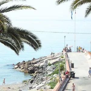 Al Molo Finale Ligure